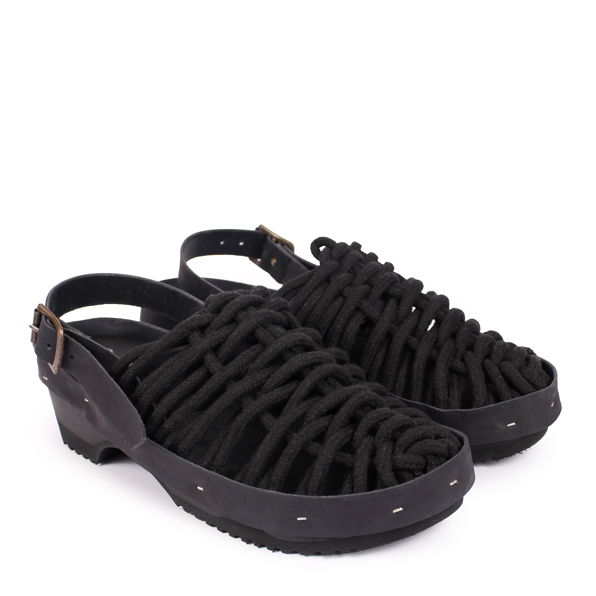 NET PANTO STRAP + Woven Cotton Strap Dark Clogs + All Black