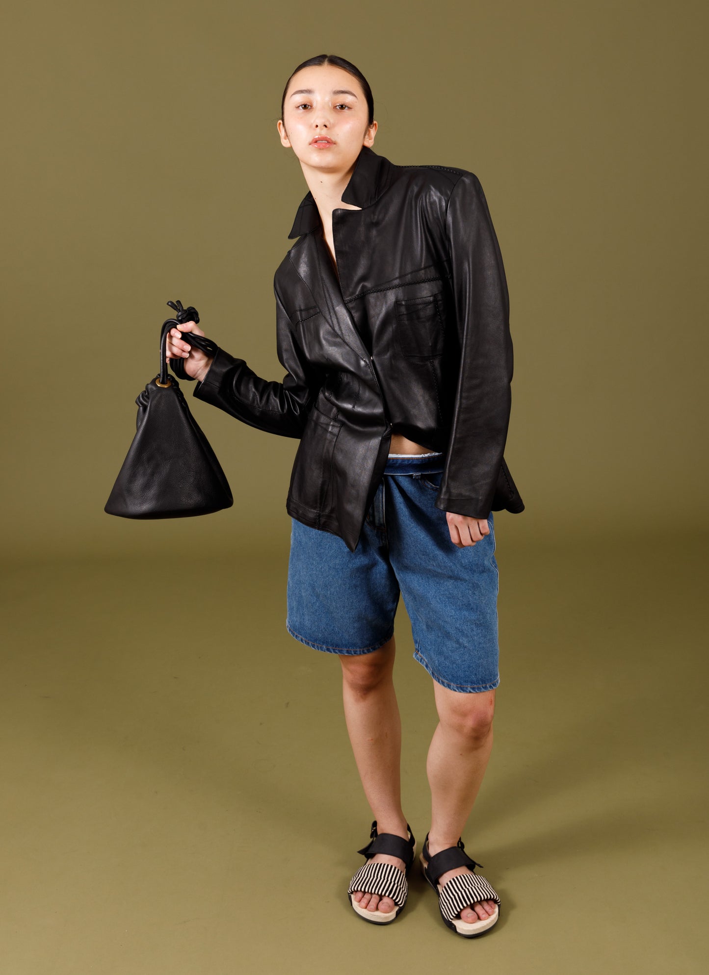 LANG KNOT STRAP + Leather Flat Clogs + All Black