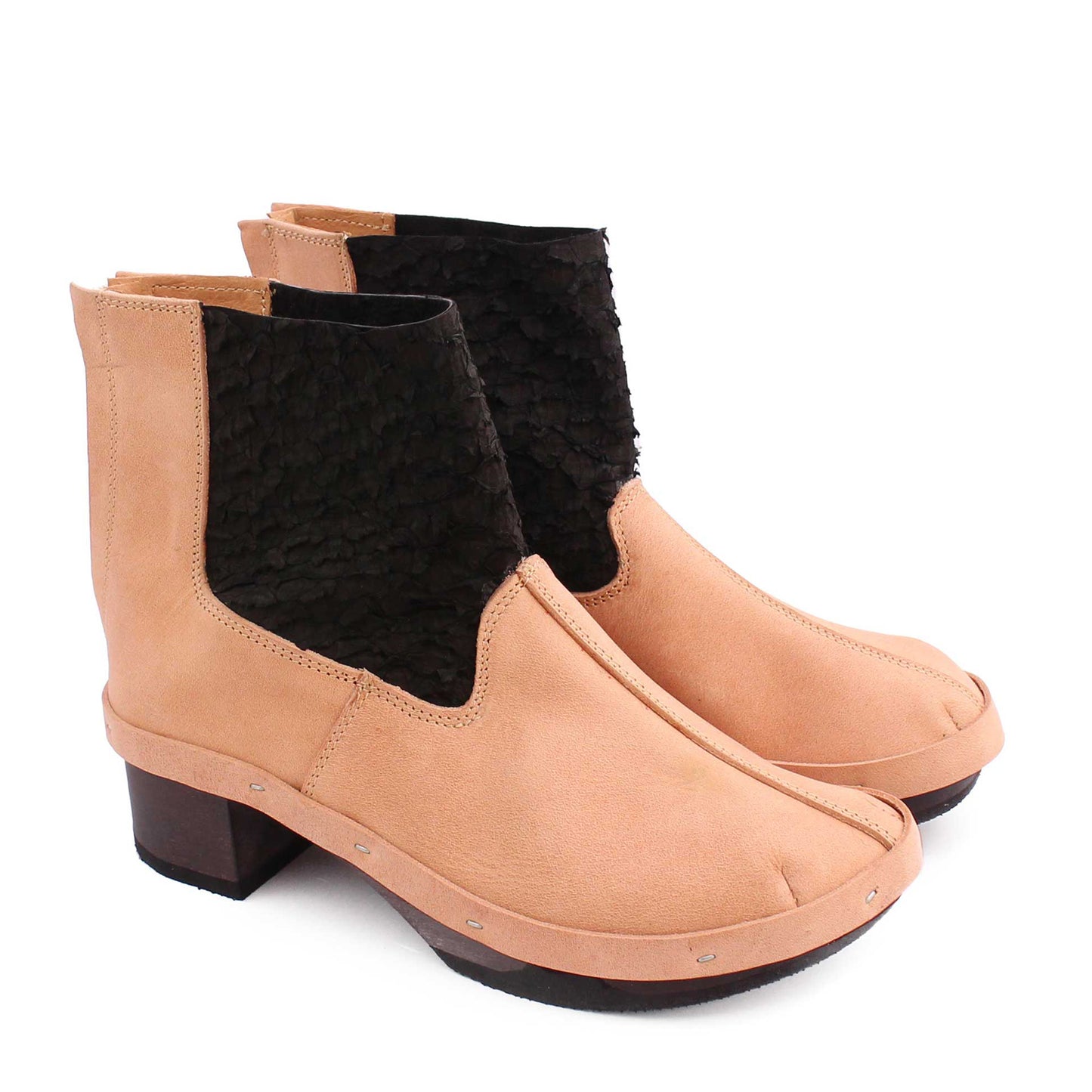 ROCCO + Leather Dark Clog Boots + Cammello / Black Pesce