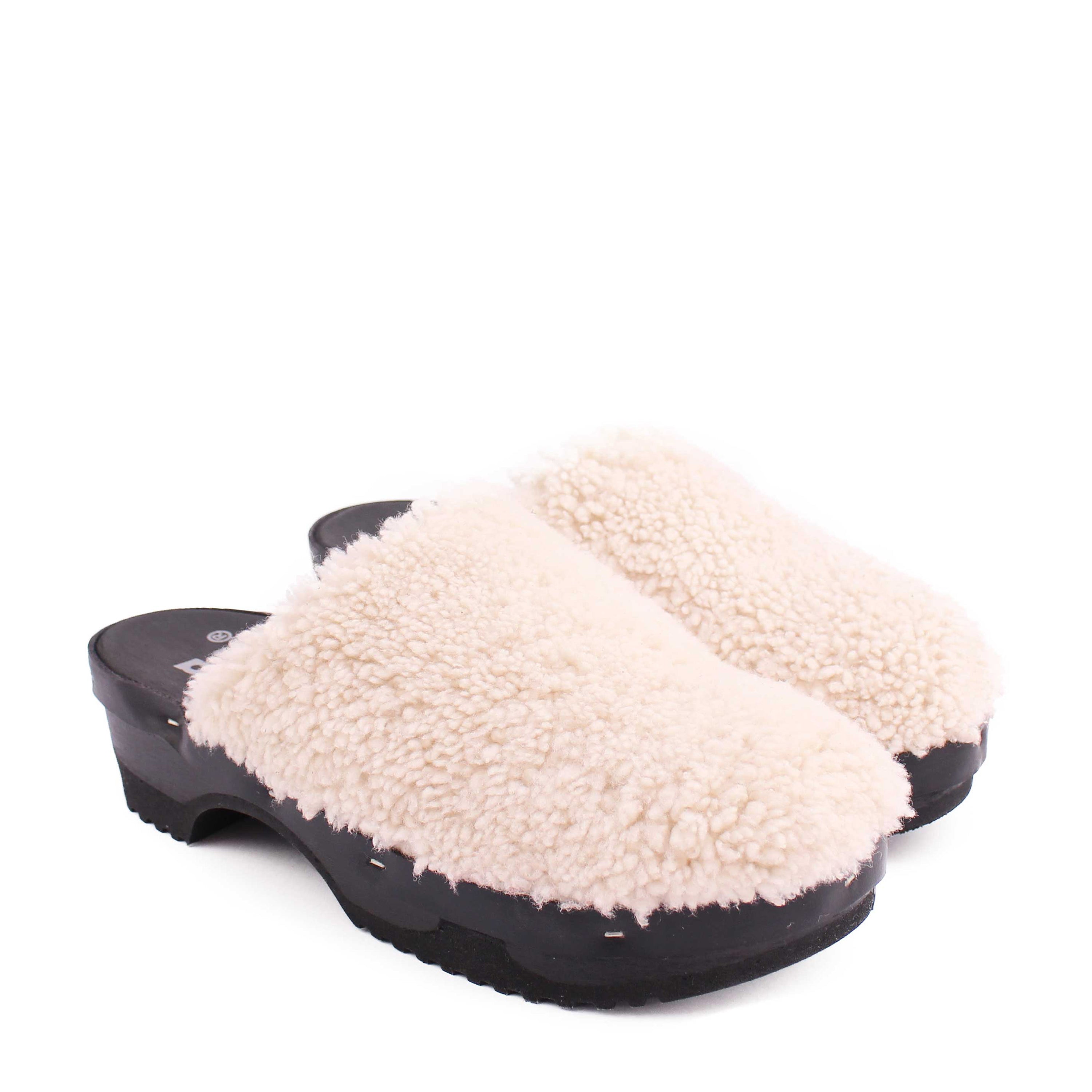PANTO CURLY + Shearling Dark Clog Shoes + Natural